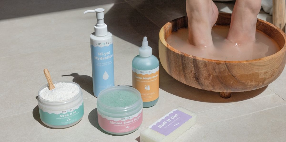 Relaxing Evening Foot Bath Ritual for Better Sleep and Circulation Peaceful evening foot bathing routine in warm comfortable environment promoting relaxation stress reduction and enhanced blood circulation to extremities for natural cold feet treatment - InfoProds 2026